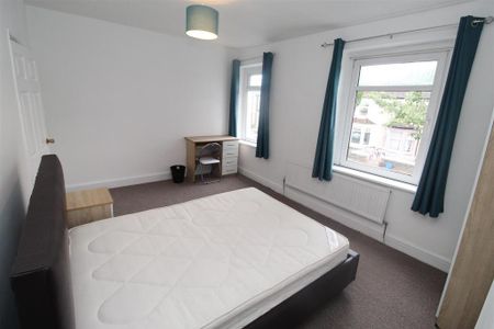 4 bedroom house to rent - Photo 5