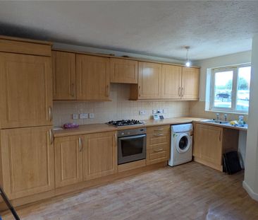 Dewfield Close, Bierley, Bradford, BD4 - Photo 3