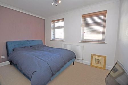 2 bedroom semi-detached house to rent - Photo 3