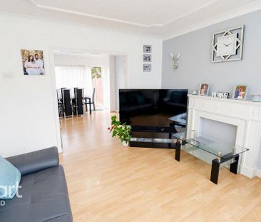 3 bedroom terraced house to rent - Photo 3