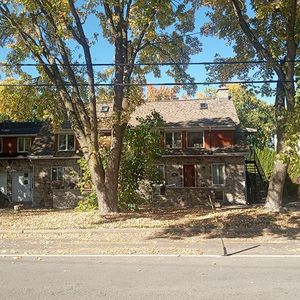 grand 4 1/2, bord de l'eau, à louer à Montréal-nord, Grand balcon avec vue sur le fleuve - Photo 2