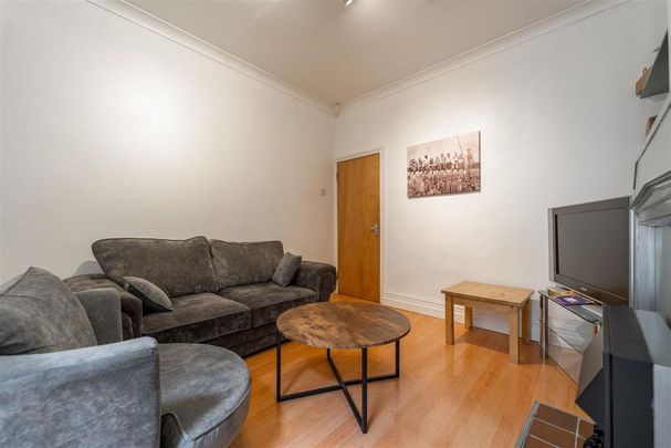 4 bedroom house to rent - Photo 1