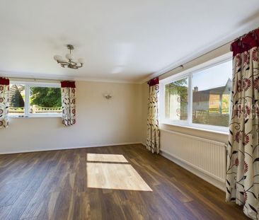 4 bedroom detached house to rent - Photo 2