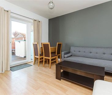 4 bedroom terraced house to rent - Photo 2