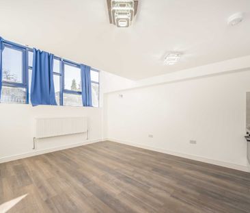 Worsley Bridge Road, Lower Sydenham, SE26, London - Photo 1