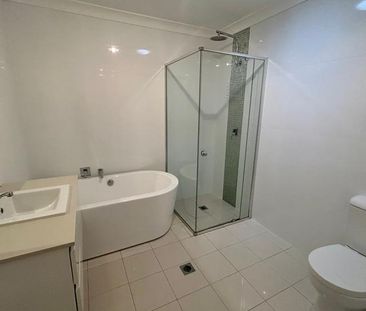 MODERN TOWNHOUSE - Photo 5