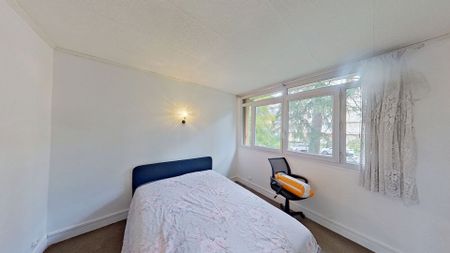 Location Appartement 4 pièces 67m² - Photo 2