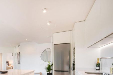 Luxury Flat for rent in Nueva Andalucia, Spain - Photo 3