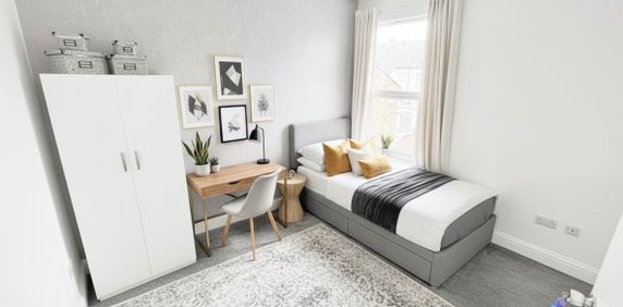 Room in a Shared House, Grosvenor Road, E7 - Photo 2