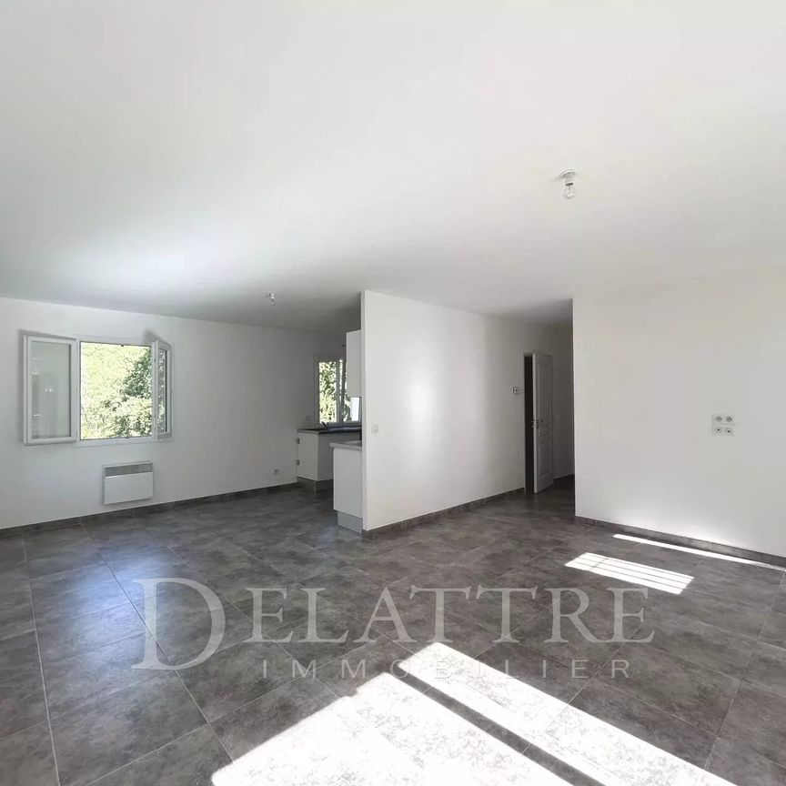 Location Appartement 4 pièces 90m² TOURRETTES SUR LOUP 06140 - Photo 1