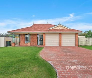 FAMILY-FRIENDLY HOME IN QUIET CUL-DE-SAC - Photo 3