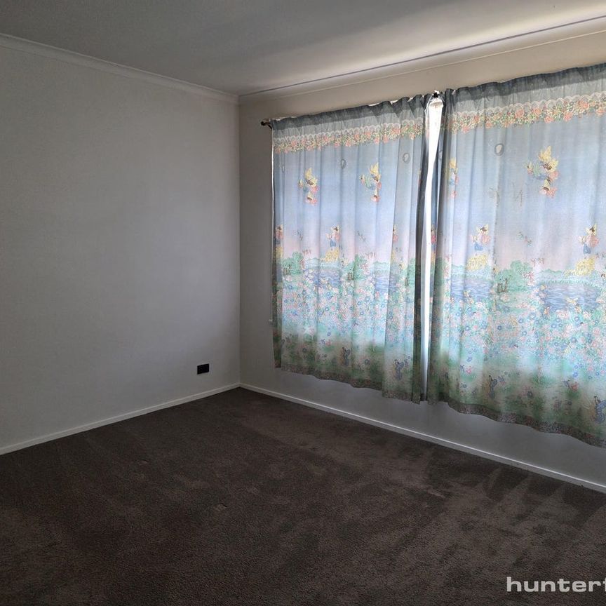 CLOSE TO LAVERTON TRAIN STATION - Photo 1