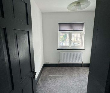 Ruskin Grove, Welling, Kent, DA16 - Photo 2