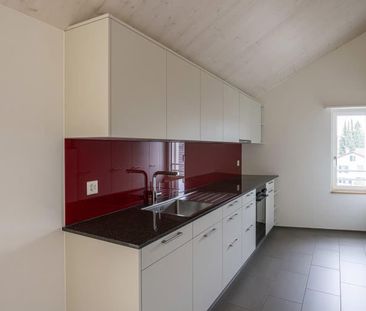 Moderne 3.5-Zimmer-Maisonette-Wohnung im Herzen von Hinwil-Hadlikon - Foto 2
