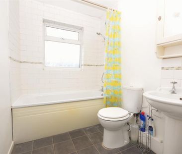 2 bedroom terraced house to rent - Photo 6