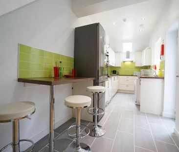 101 Caernarfon Road - Photo 2