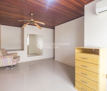 Casa com 4 quartos e 237m² para alugar em Parque Santa Fé, Porto Al... - Photo 1