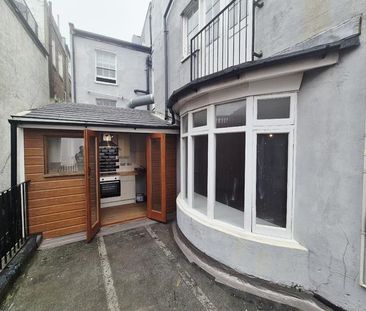 2 bedroom flat to rent - Photo 3