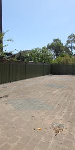 Oversized 2-Bedroom Apartment with Large Entertaining Courtyard - Photo 3