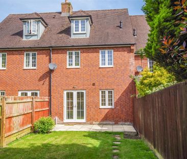 Parsons Close, Dursley - Photo 3