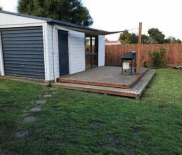 Family Home in Insoll Avenue - Photo 2