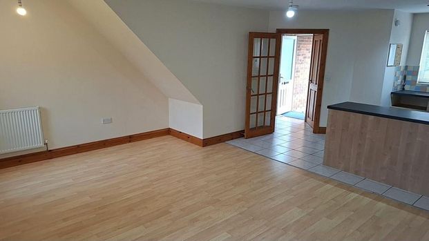 3 bedroom semi-detached house to rent - Photo 1