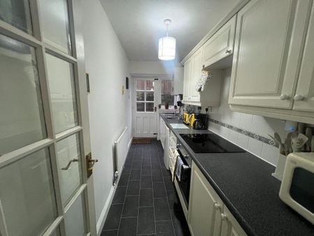 1 bedroom flat to rent - Photo 3
