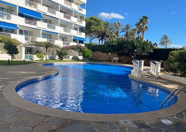 Modern two bedroom apartment in santa ponsa for Long term rental