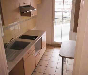 2 pièces - 46,3 m² - 2ème étage - Colocation non autorisée - Photo 3