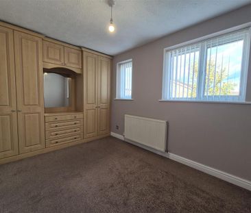 2 bedroom semi-detached house to rent - Photo 6