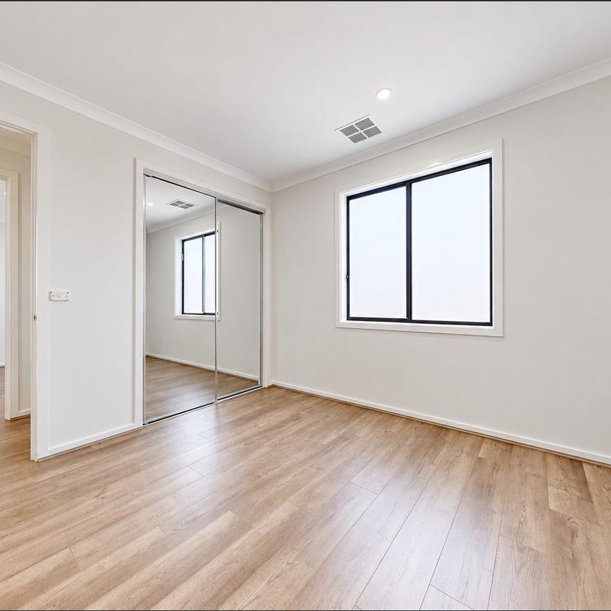 Imagine Refined Pakenham Living. Can You Picture It? - Photo 1