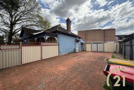 3 Bedroom Family Home, in a Prime Location! - Photo 2