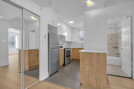 Westmount Place — 1 Bedroom Unit - Photo 3