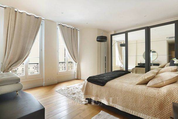 Location appartement, Paris 16ème (75016), 5 pièces, 164 m², ref 84010746 - Photo 1