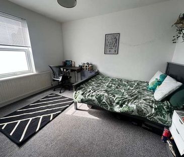 Bed Student House, LN5 - Photo 5