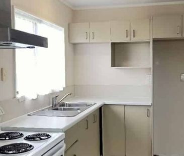 3 Bedroom Family Home in Clendon Park For Rent - Photo 3