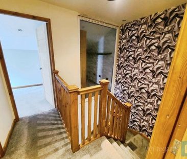 Bunkers Lane, Batley, West Yorkshire, WF17 - Photo 6