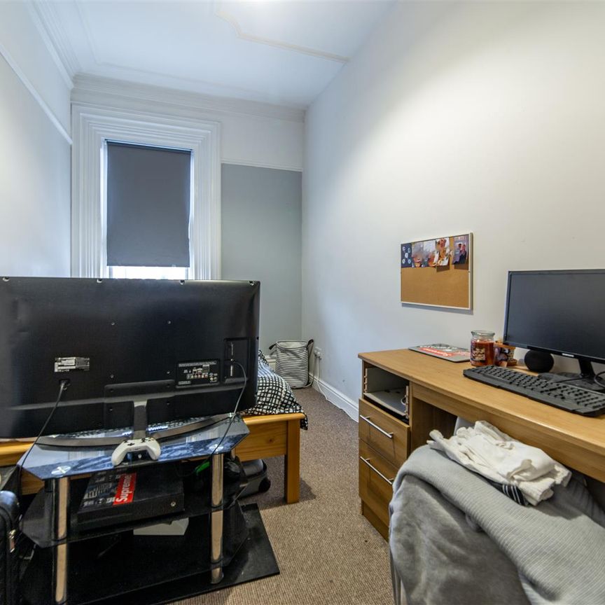 6 bed terraced house to rent in Devonshire Place, Jesmond, NE2 - Photo 1