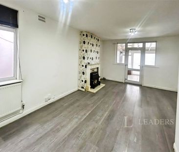 3 bedroom bungalow to rent Roman Road, Luton, Bedfordshire, LU4 - Photo 5