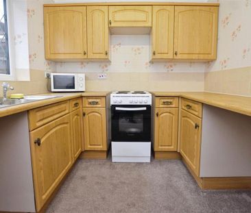 2 bedroom detached bungalow to rent - Photo 6