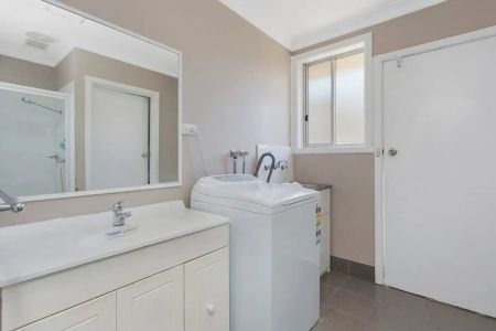 Comfortable Living in a Convenient North Albury Location - Photo 3