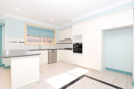 1/219 Waterdale Road, Ivanhoe VIC 3079 - House For Rent | Domain - Photo 3