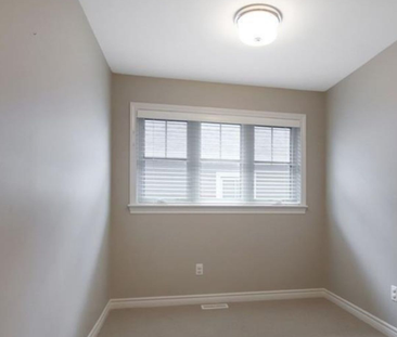 For Lease - 644 RUE DU CARTOGRAPHE Street, Orleans - Cumberland and... - Photo 1