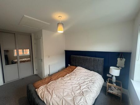 3 bedroom House To Let - Photo 4