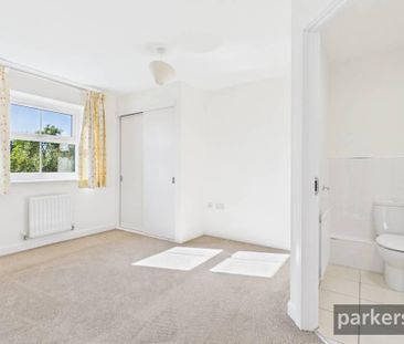 3 bedroom detached house to rent - Photo 3