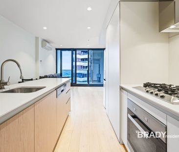 2710/135 A'beckett Street, Melbourne - Photo 6