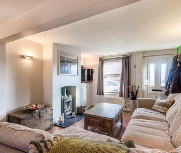 2 bedroom terraced house to rent - Photo 2