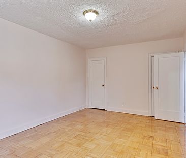 2 Bedroom unit in GREAT Location. - Photo 1