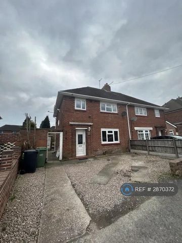 3 bedroom semi-detached house to rent - Photo 5