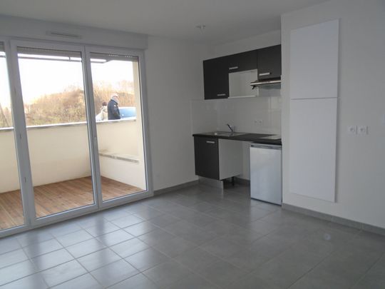 Location Appartement 1 pièce 28m² ST ANDRE DE CUBZAC 33240 - Photo 1